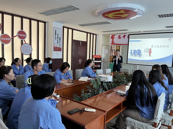 提升服務(wù)質(zhì)量，加快業(yè)財(cái)融合1.jpg