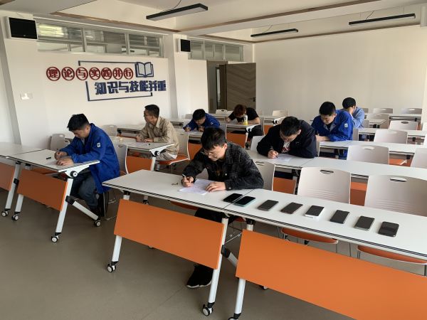 4月23日，車(chē)間組織崗位人員考試.jpg