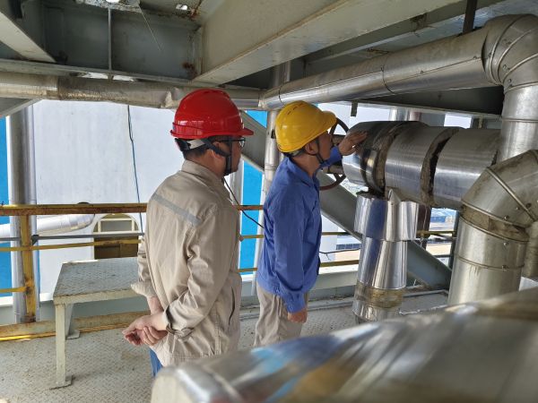 6月5日上午，尿素車間開展節(jié)前安全檢查.jpg