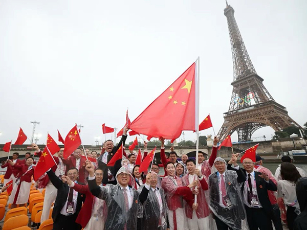 2024年7月26日，巴黎奧運(yùn)會(huì)開幕式，中國代表團(tuán)合照.jpg